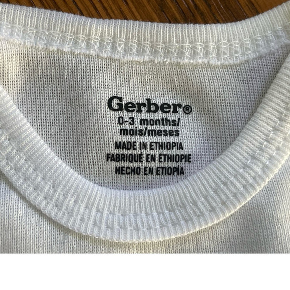 Penguin Love & Hearts Unisex Infants Gerber‎ ONESIES® Baby Shower Gift 0-3M - Picture 3 of 5